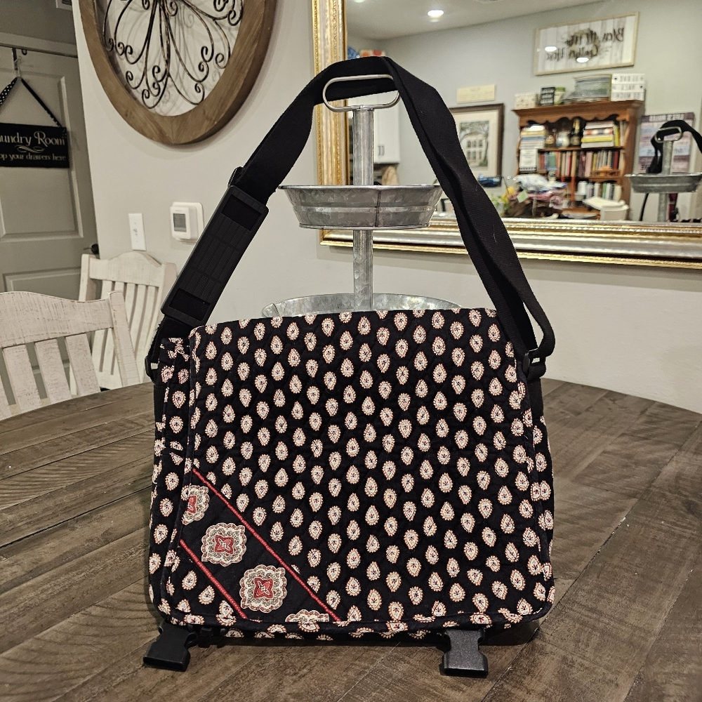 Vera Bradley Classic Black Messenger (Retired Fall 2006) NWOT